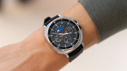 Samsung Galaxy Watch8 Classic Black Montre connectée Bluetooth 46 mm